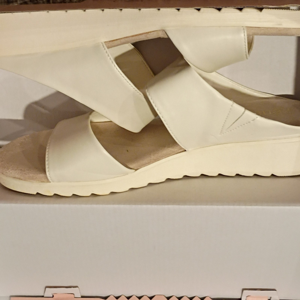Kensie Women's White Padded Slide Slip-On Sandals Faux Leather Size 9
